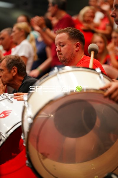 Fan mit Trommel in der Weststadthalle Bensheim
