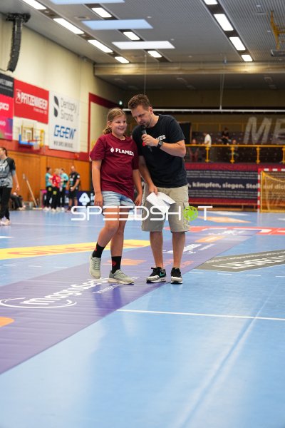 Fan-Interview mit Moderator in der Weststadthalle Bensheim