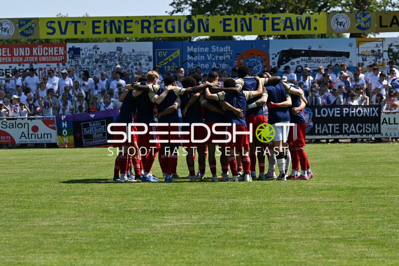 Mannschaft im Teamkreis