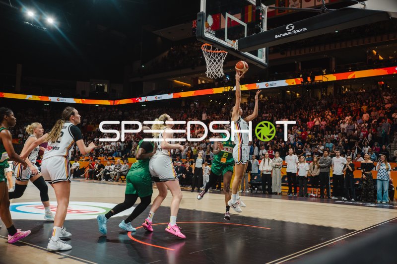 Deutschland im Korbangriff gegen Mali beim FIBA Women's World Cup