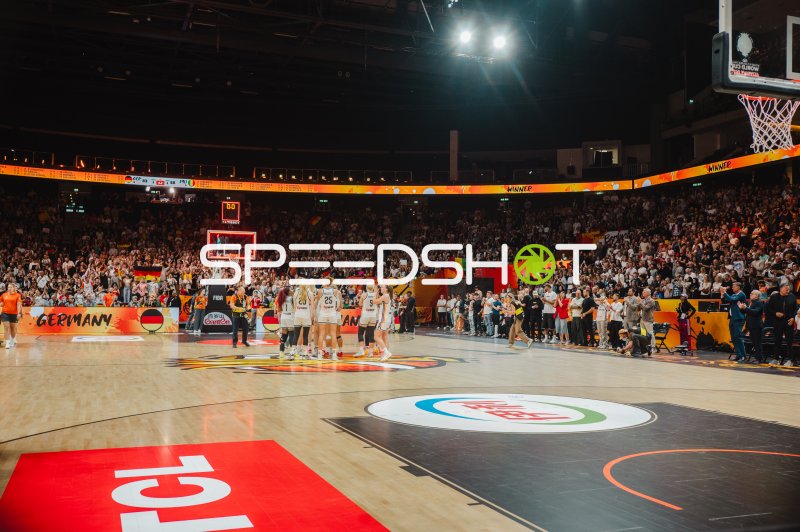 Deutschland feiert Sieg – Team jubelt in der Uber Arena Berlin