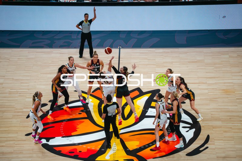 Sprungball eröffnet Duell zwischen Deutschland und Belgien