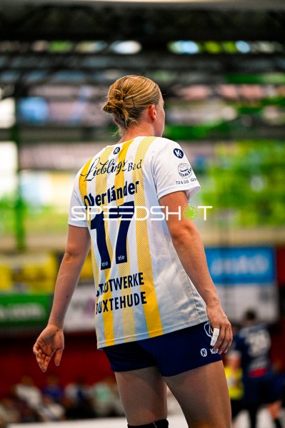 Enna Lene Oberländer (#17; Buxtehuder SV) in der Ballei Neckarsulm
