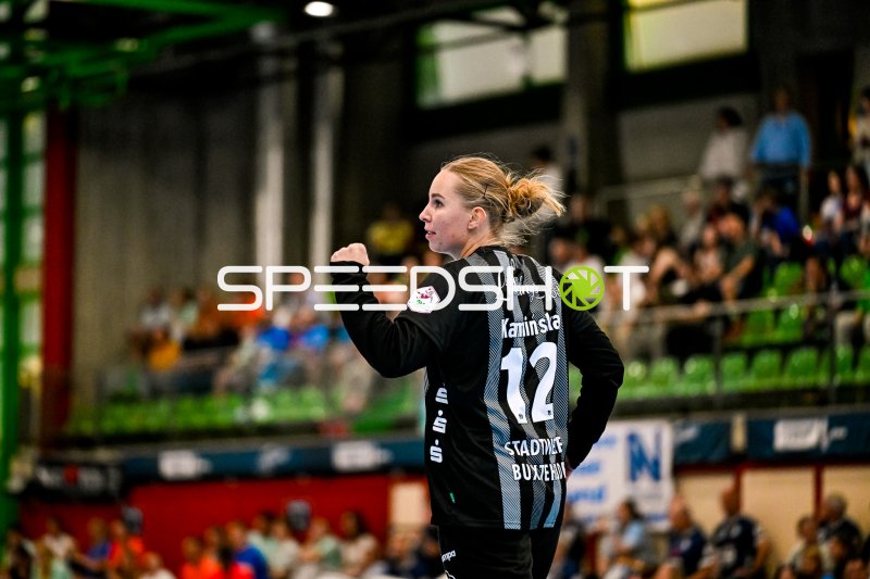 Klaudia Kamińska (#12; Buxtehuder SV) bejubelt Parade
