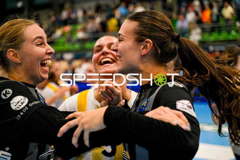 Maj Nielsen und Mitspielerinnen der Sport-Union Neckarsulm im Jubel