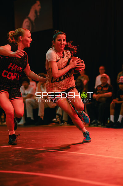 Spielszene mit Ballbesitz