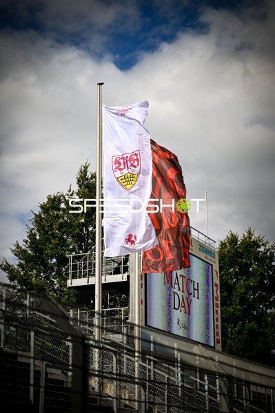 VfB Stuttgart Fahnen wehen am Match Day im Gazi-Stadion