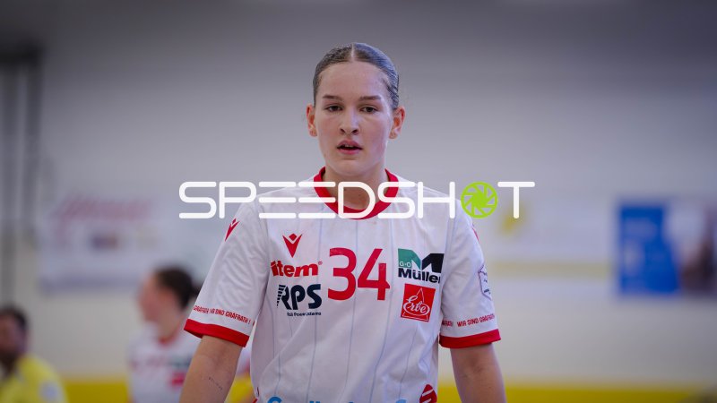 Handballspielerin (#34) im Trikot von Gräfrath