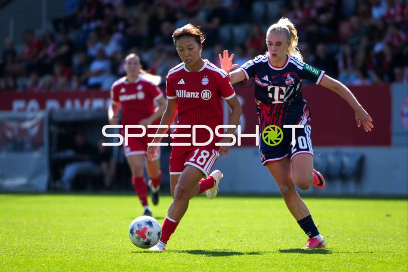 Momoko Tanikawa (#18; FC Bayern München) gegen 1. FC Köln