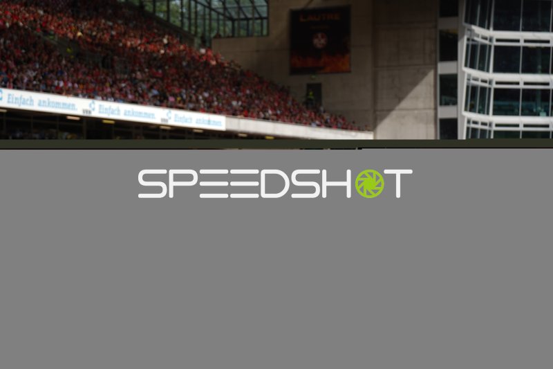 Fritz Walter Stadion in Kaiserslautern mit Zuschauern