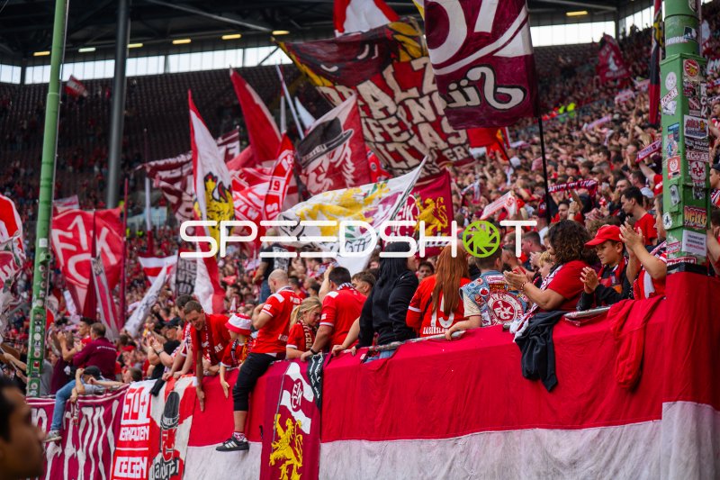 1. FC Kaiserslautern Fans im Fritz Walter Stadion