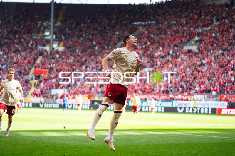 Erencan Yardımcı (#17; 1. FC Kaiserslautern) im Lauf