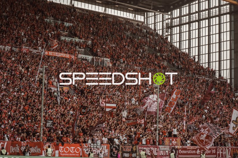 Kaiserslautern-Fans im Fritz-Walter-Stadion