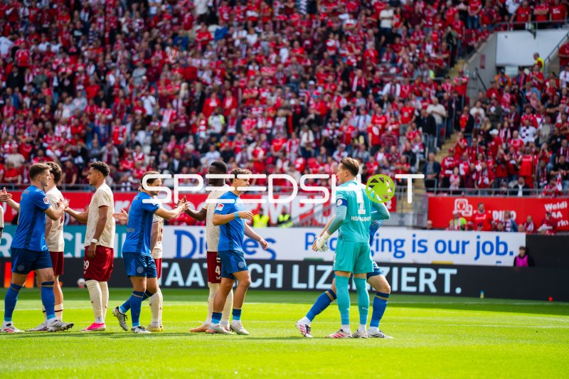 Maxwell Gyamfi, Thierry Tazemeta und Max Marie im Spieleraustausch am Fritz-Walter-Stadion