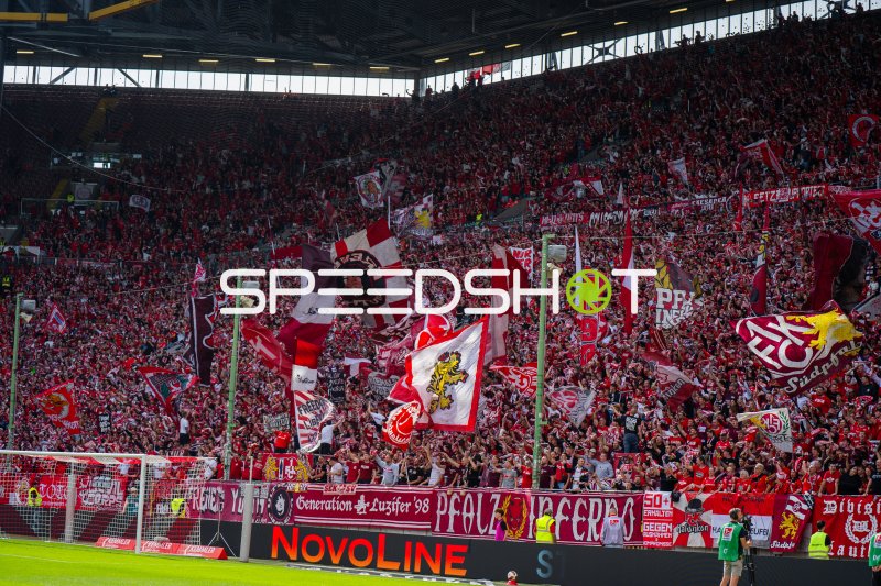 1. FC Kaiserslautern Fanblock im Fritz-Walter-Stadion