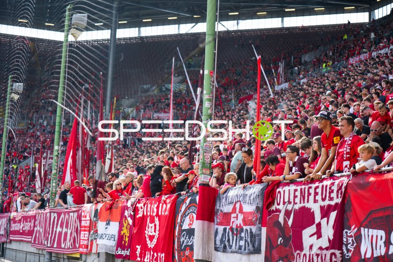 Kaiserslautern-Fans im Fritz-Walter-Stadion