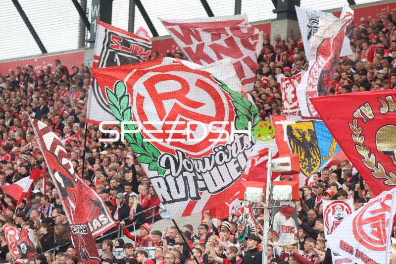 Rot-Weiss Essen Fans im Stadion an der Hafenstraße
