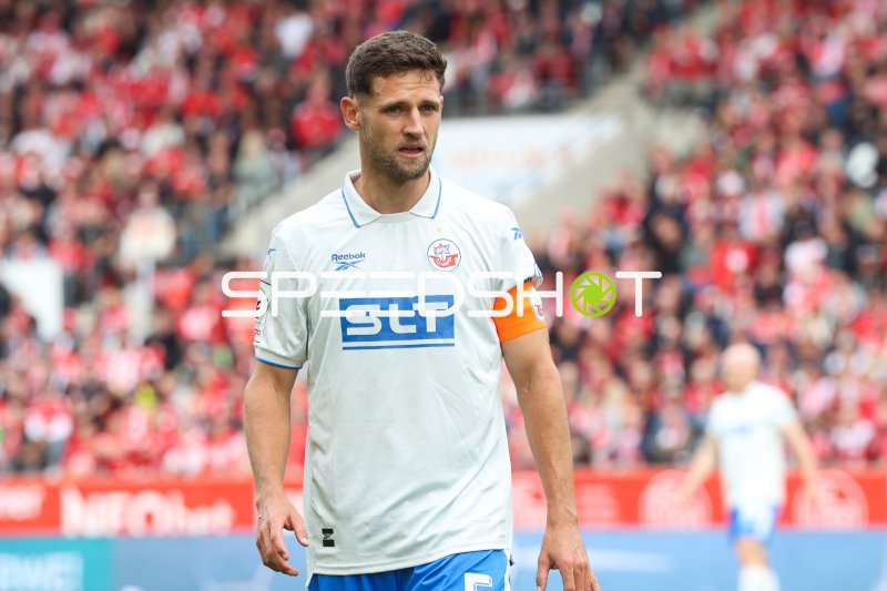 Marco Schuster (#5; FC Hansa Rostock) im Stadion an der Hafenstraße