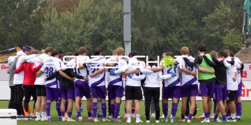 VFL Osnabrück Mannschaft in Vorbereitungsphase im Holstein-Stadion