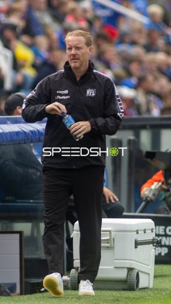 Trainer Timo Schultz vom VFL Osnabrück im Holstein-Stadion Kiel