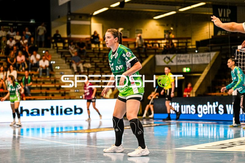 Lea Neubrander (#81; Frisch auf Göppingen) in der Spielvorbereitung