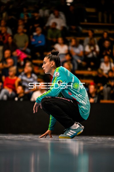 Mikaela Possatti (#1, Frisch auf Göppingen) in Abwehrposition