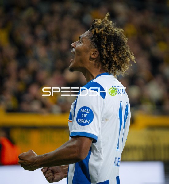 Hertha-BSC-Spieler (#11) im Profil beim Spiel in Dresden
