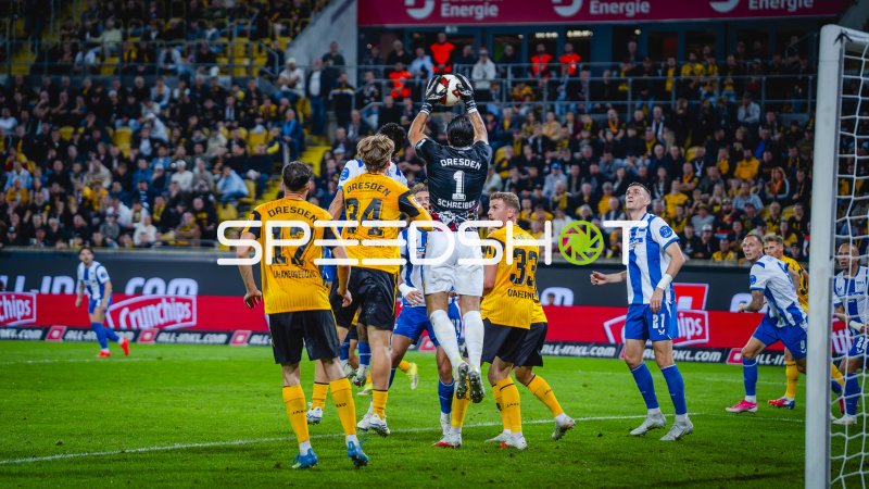 Niklas Kolbe (#1; Hertha BSC) gegen SG Dynamo Dresden im Rudolf Harbig Stadion