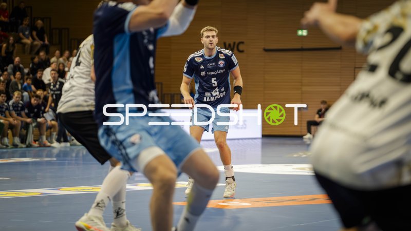 Oliver Norlyk (#5; Handball Club Hamburg) im Spielaufbau