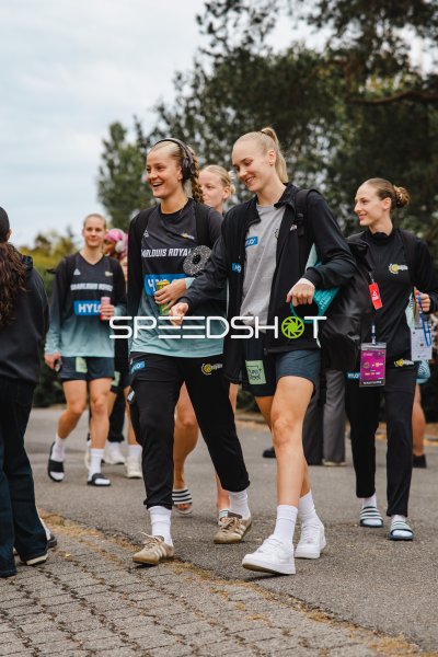 Saarlouis Royals Spielerinnen beim Teamspaziergang in Genf