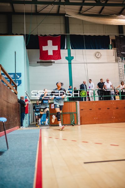 Saarlouis Royals Spielerin beim Einlaufen in Genf