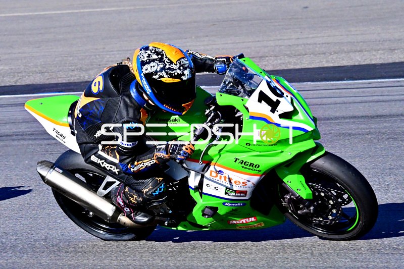 Kawasaki Ninja ZX-10R #16 auf der Rennstrecke Hockenheim