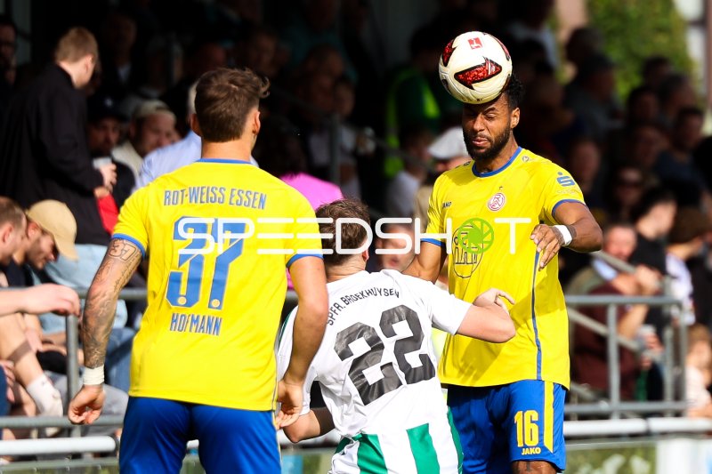 Ruben Reisig (#16; Rot-Weiss Essen) im Spieleraustausch