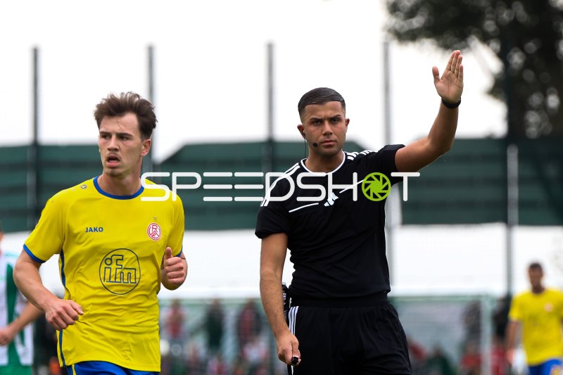 Noah Pesch (#11; Rot-Weiss Essen) im Spieleinsatz