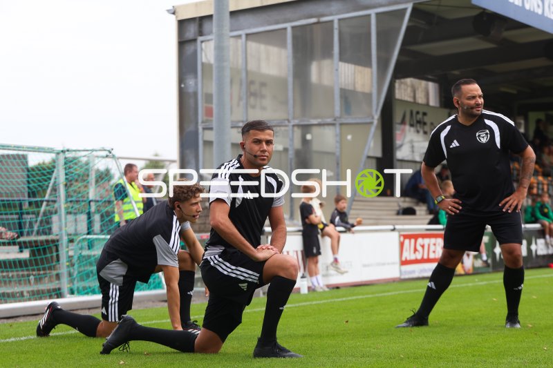 Rot-Weiss Essen beim Aufwärmtraining im Stadion an der Römerstraße