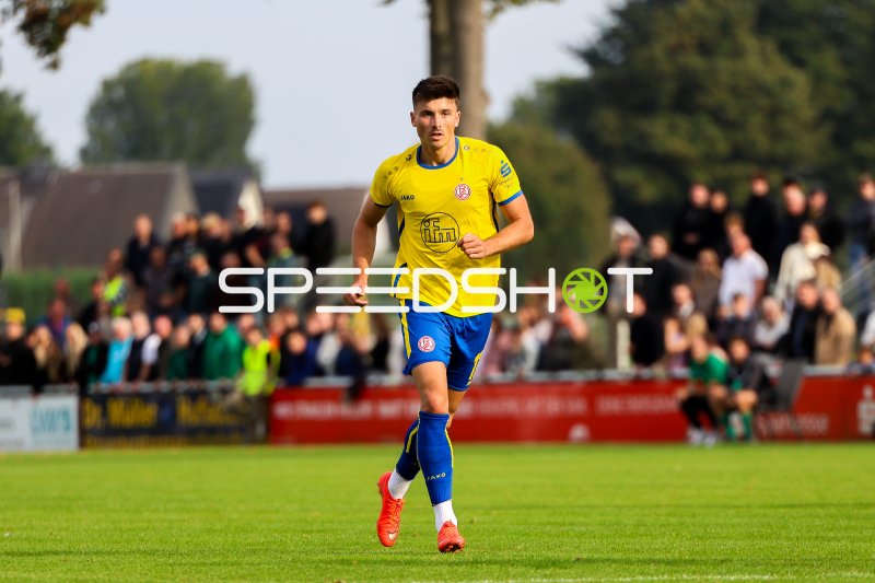 Semir Telalović (Rot-Weiss Essen) im Laufspiel
