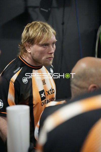 Fighter in Octagon-Gear bei Veranstaltung in Frankfurt