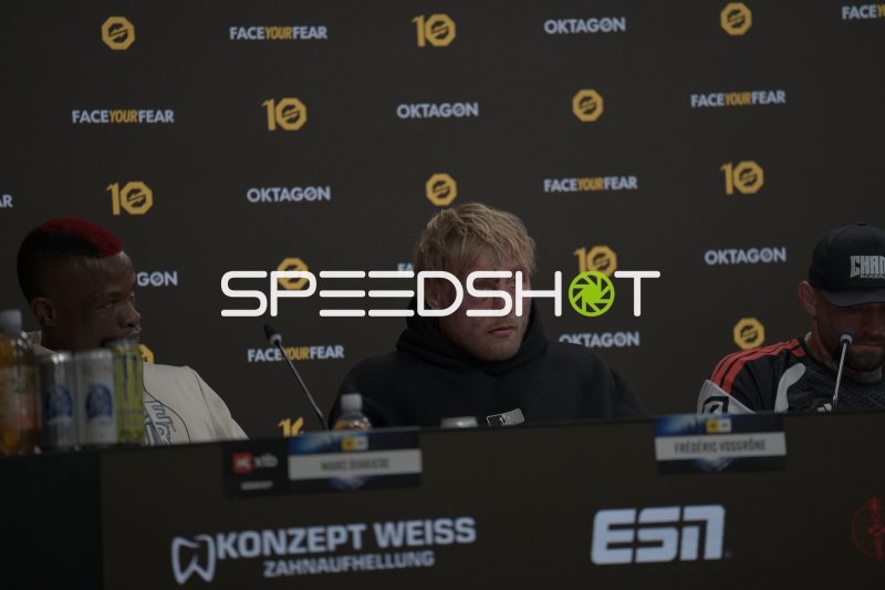 Pressekonferenz mit Frederic Vosgröne in der Deutschen Bank Park, Frankfurt