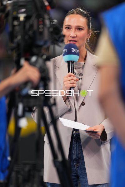 Hannah Nitsche bei Interview in der SAP Arena Mannheim