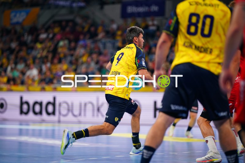 Jacob Arenth Lassen (#9; Rhein Neckar Löwen) im Spielaufbau
