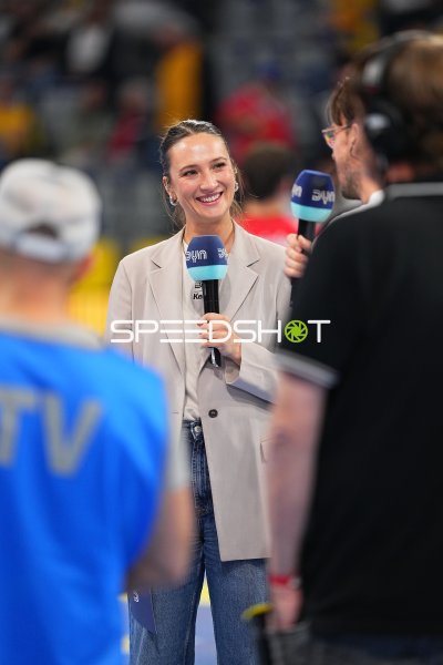 Hannah Nitsche bei Interview in der SAP Arena Mannheim