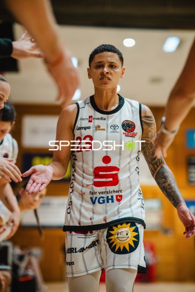 Sabrina Haines (#23; GirolivePhanters Osnabrück) während Spielaktion