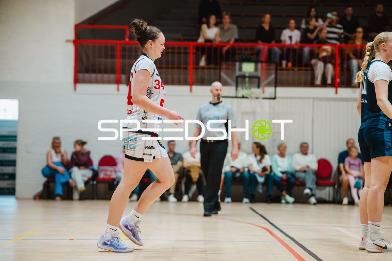 Spielerin der GirolivePhanters Osnabrück in Spielaktion