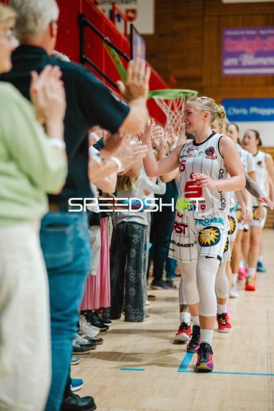 GirolivePhanters Osnabrück nach Spielende in der Halle A