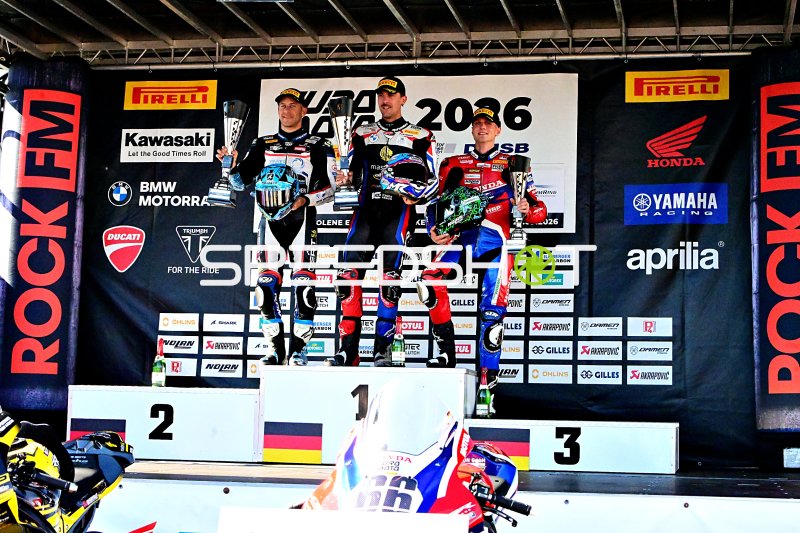 Superbike-Weltmeisterschaft 2026: Siegerehrung auf dem Podium in Hockenheim