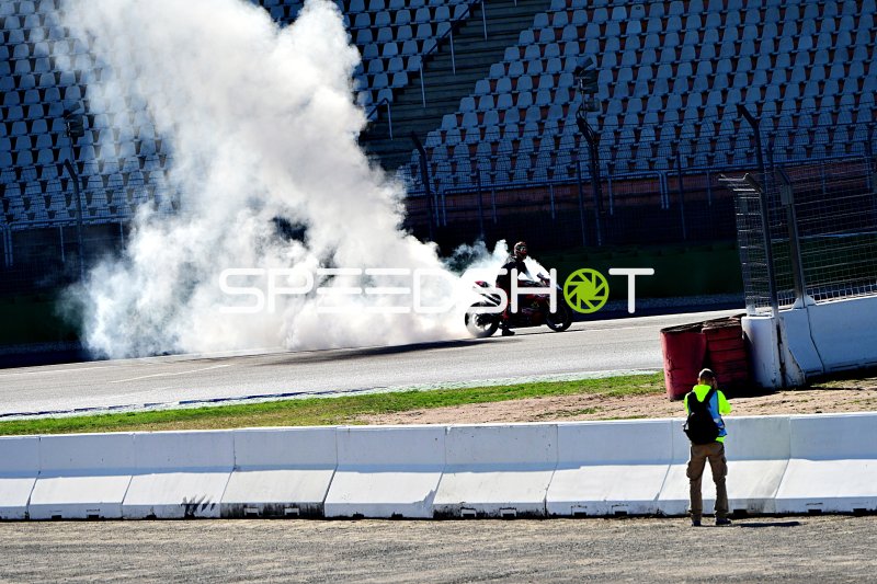 Motorrad-Unfall mit massiver Rauchentwicklung auf dem Hockenheimring