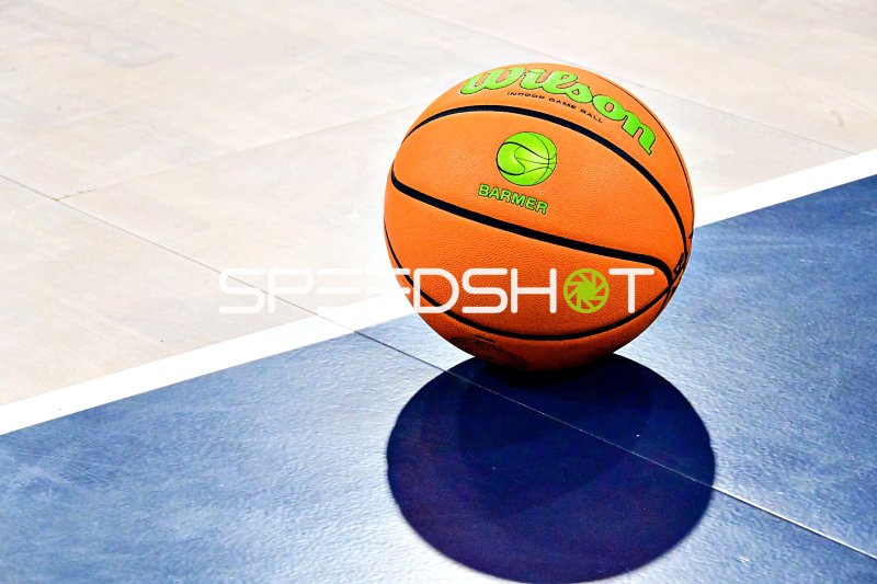 Barimer Basketball auf dem Spielfeld der SNP Dome