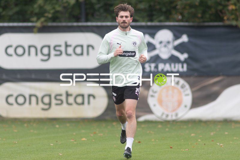 Connor Metcalfe beim Lauftraining im Trainingszentrum des FC St. Pauli