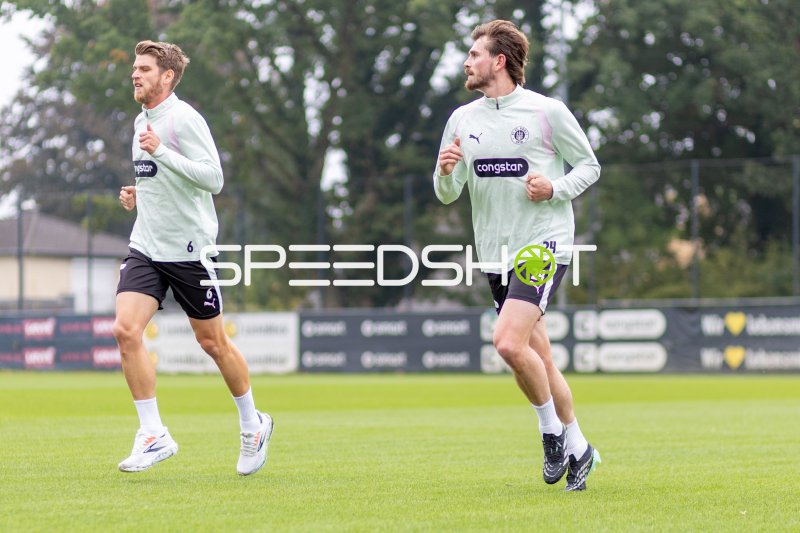 Marcus Mathisen und Connor Metcalfe beim Lauftraining des FC St. Pauli