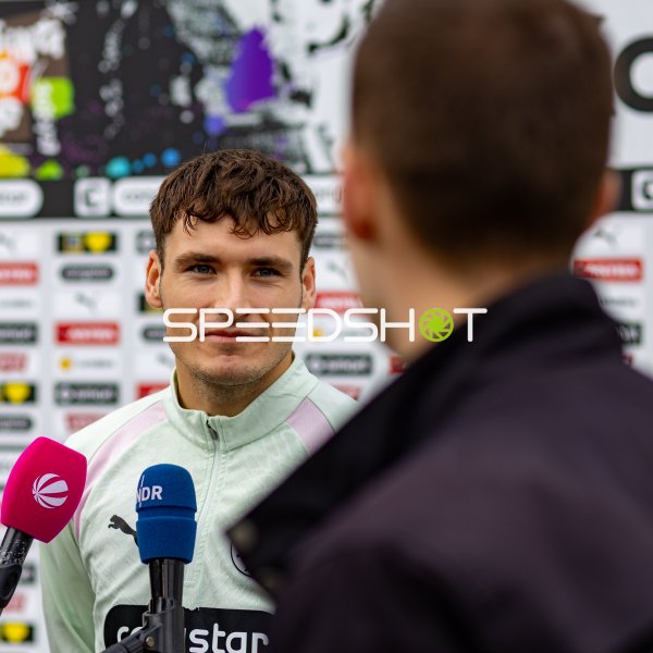 Arkadiusz Pyrka im Interview beim FC St. Pauli